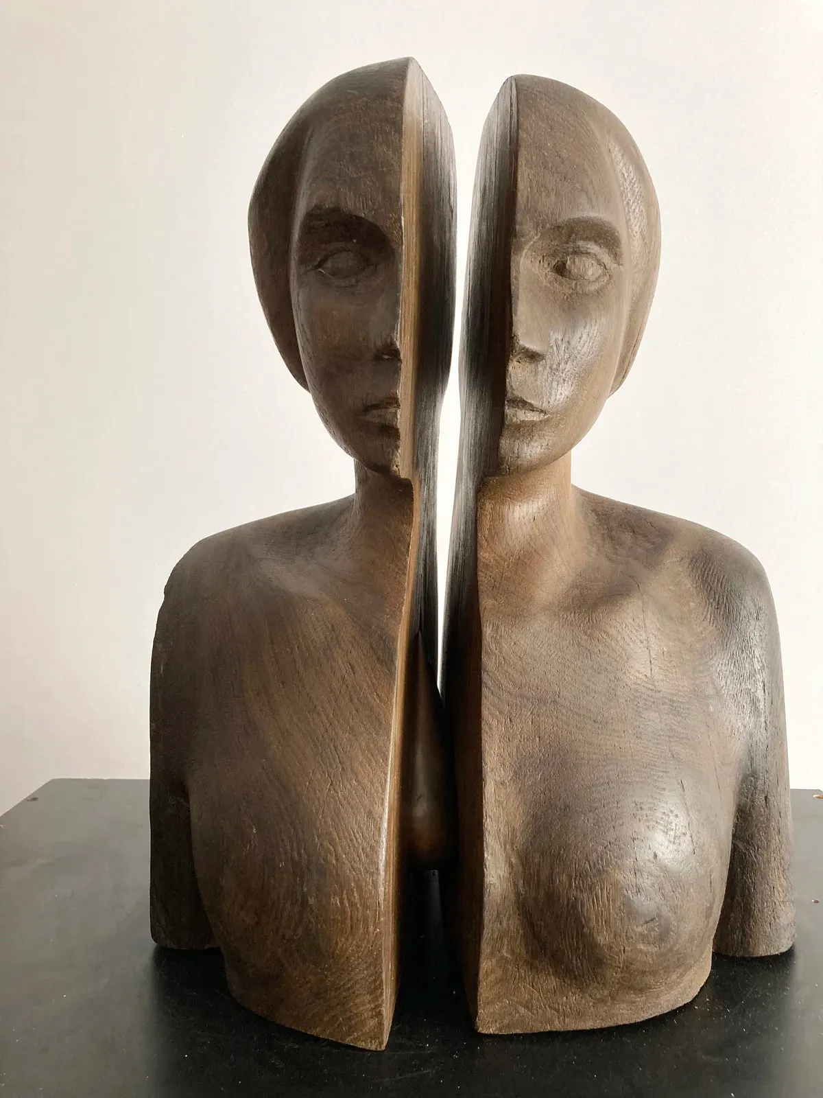 «Nadzieja» (1999), rovere nero — opera di Antonina Wysocka-Jonczak