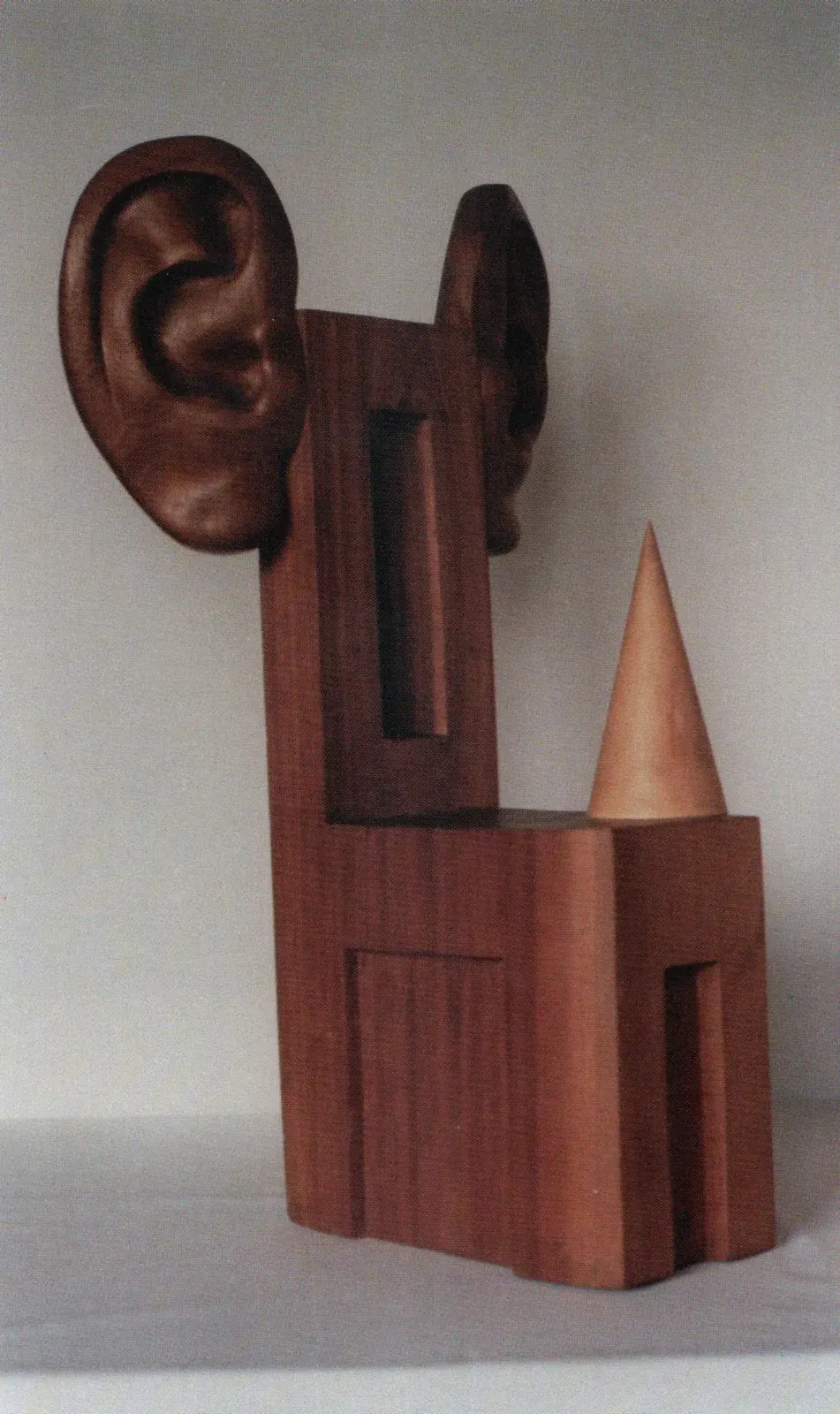 «Sen nocy letniej» (1977), mogano, acero — opera di Antonina Wysocka-Jonczak