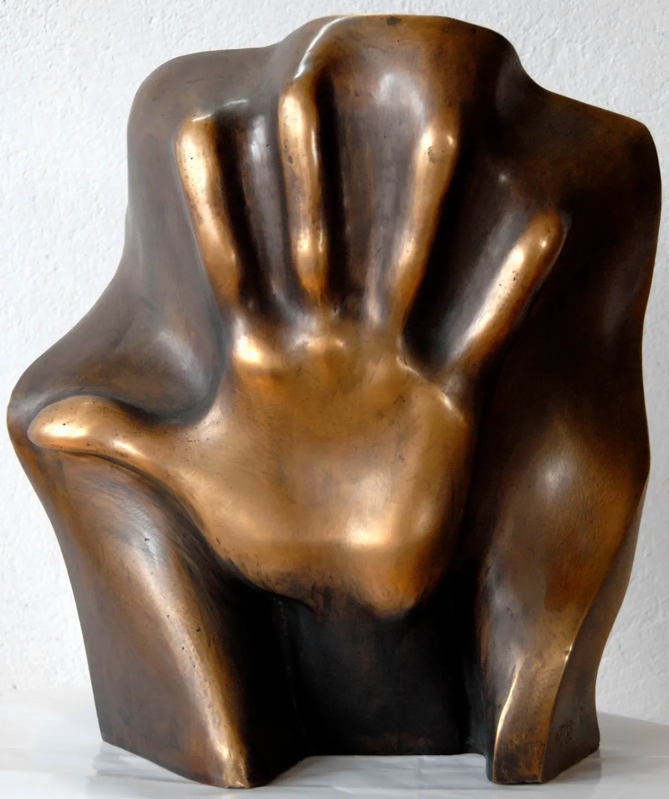 «Pamięci Emila „B”» (1982), bronzo — opera di Antonina Wysocka-Jonczak