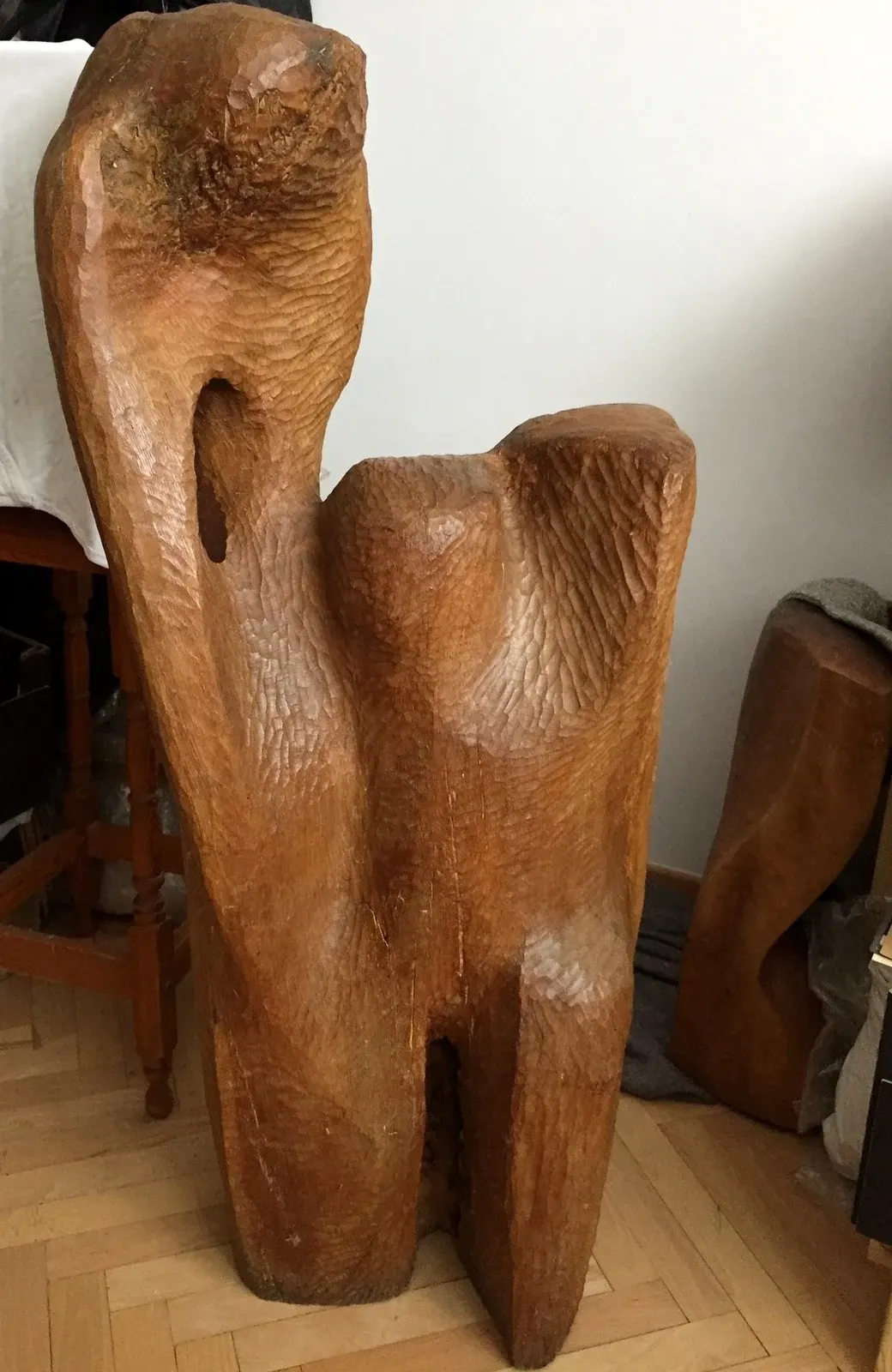 «Ludzie» (1966), legno — opera di Antonina Wysocka-Jonczak